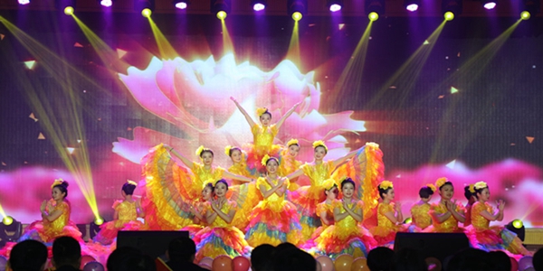1-02、房地產(chǎn)公司、物業(yè)公司開場舞《春海》.jpg